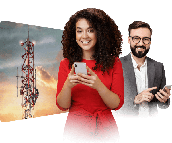 Imagem de conexão entre pessoas e a antena de sinal de internet e telefonia